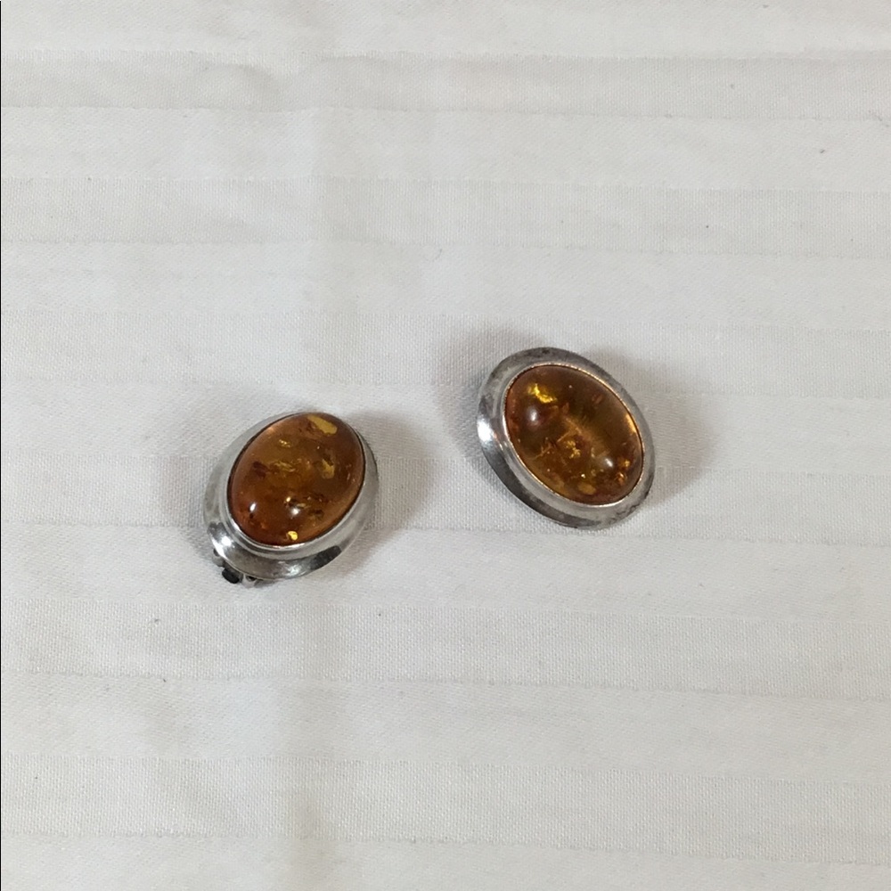 Woman’s Amber & Sterling earrings